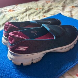 Skechers Women's GOwalk 3 Slip-On Sneakers - Black and Pink